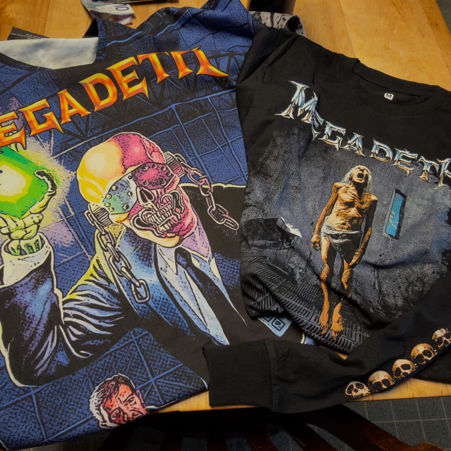 Customer photo review of Megadeth - Countdown To Extinction - Longsleeve Shirt