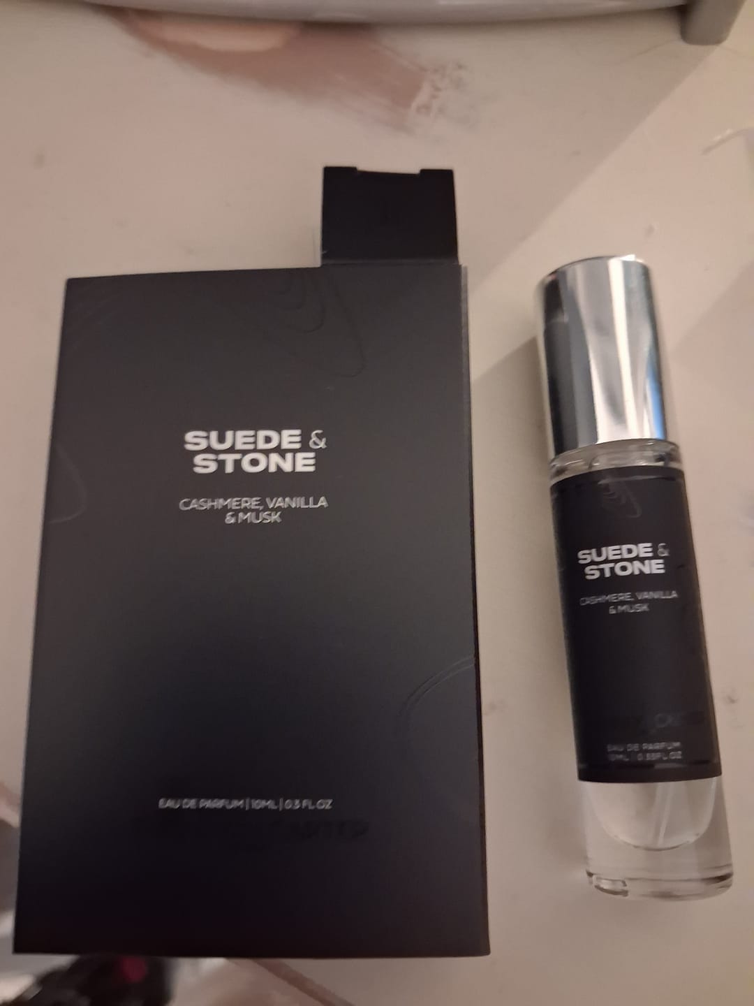 Customer photo review of Suede & Stone | Eau de Parfum