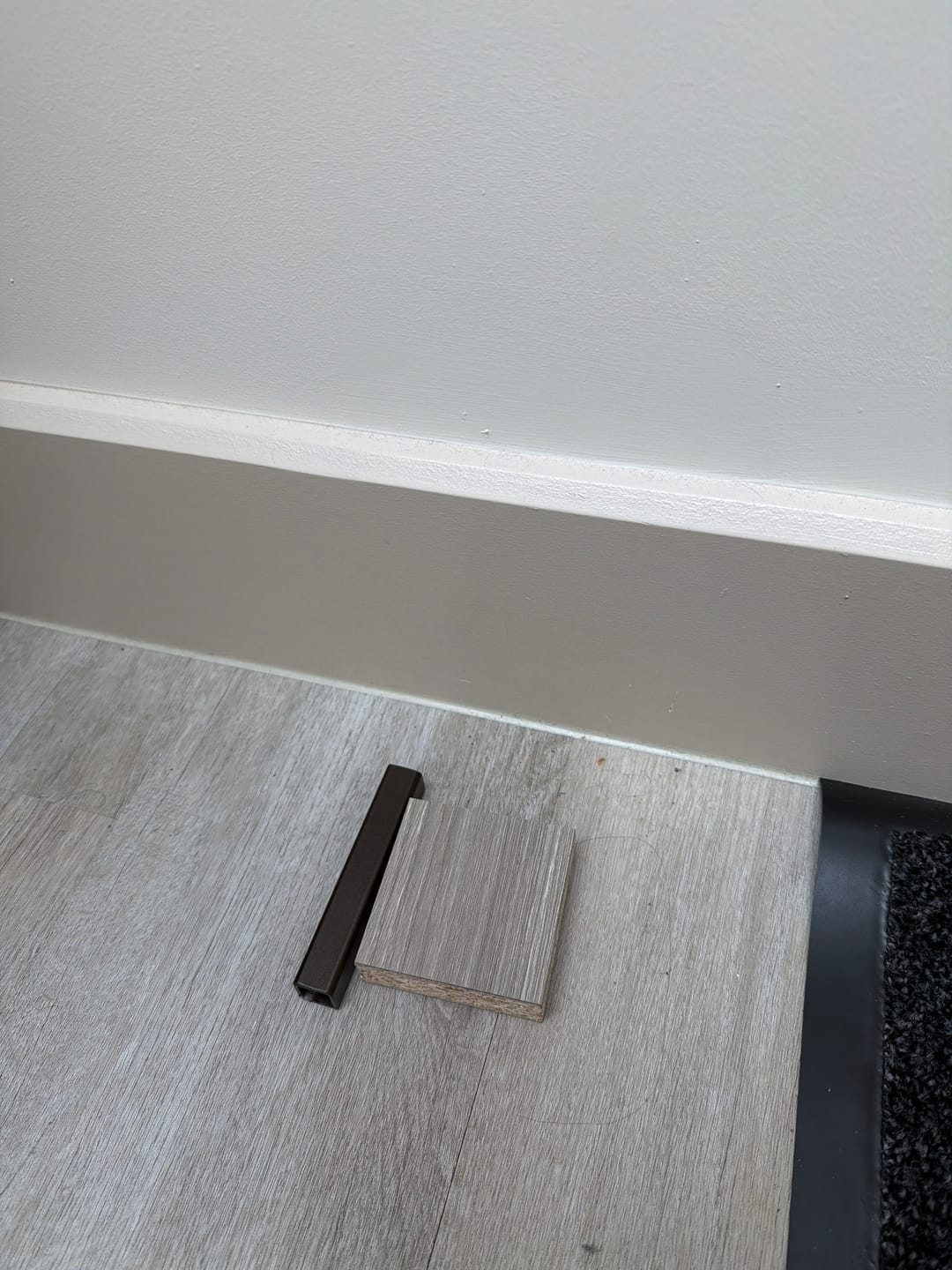 Customer photo review of Wood/Laminate Sample