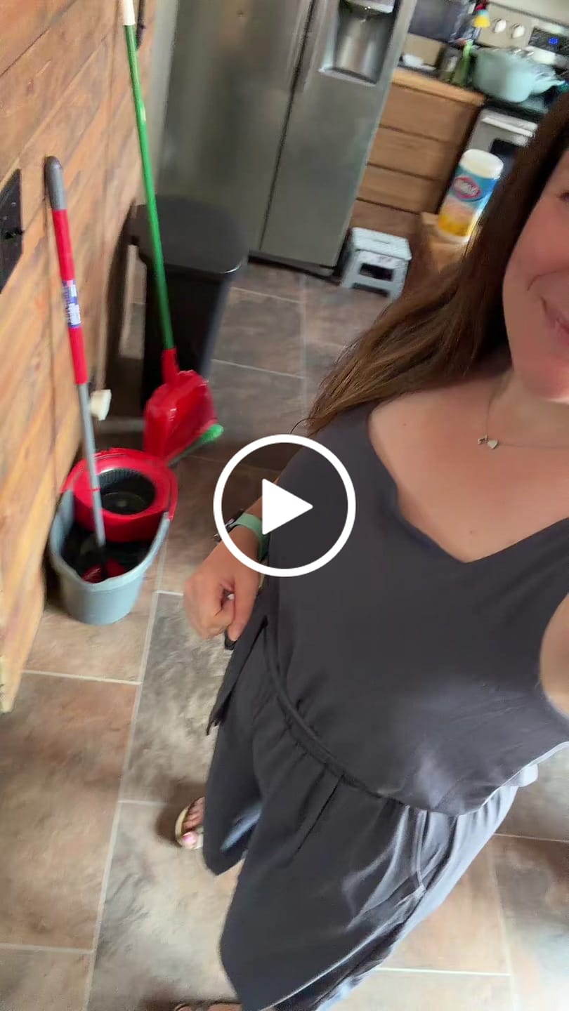 Customer video review of Square Neck Cropped Jumpsuit