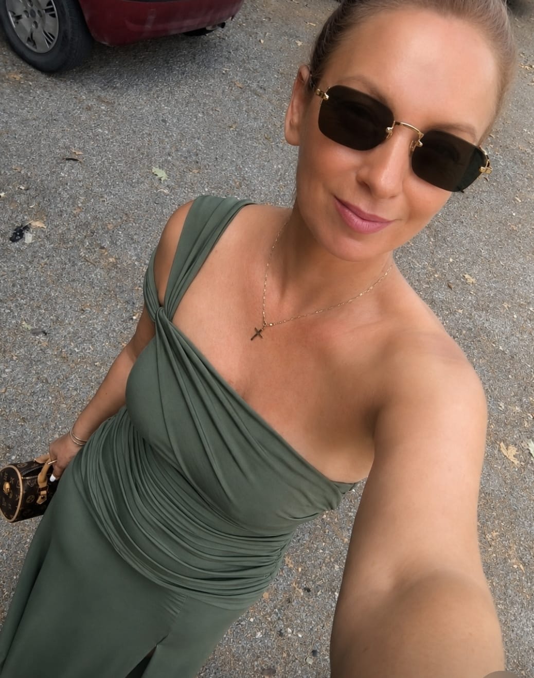 Customer photo review of Φόρεμα μάξι με έναν ώμο και σούρες