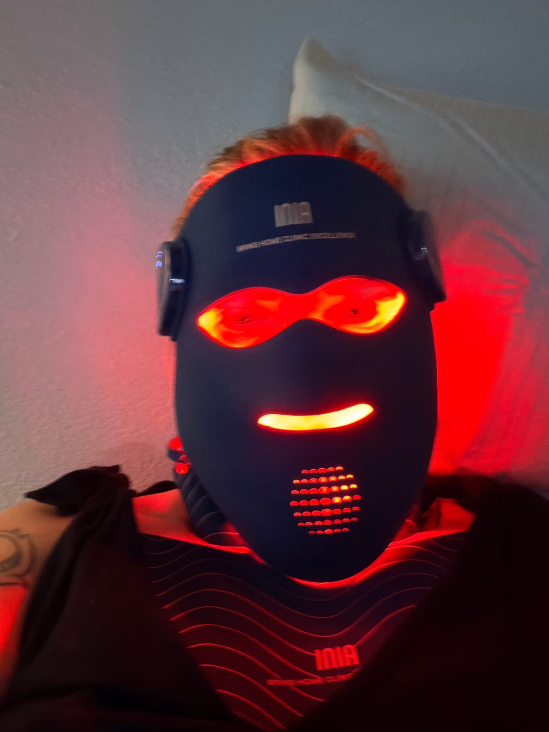 Customer photo review of INIA GLOW 4D Face & Neck Pro Kit
