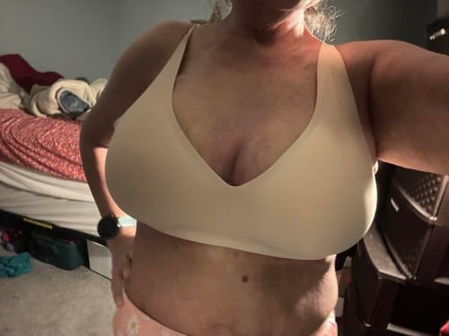 Customer photo review of Curvs Full Coverage Bra