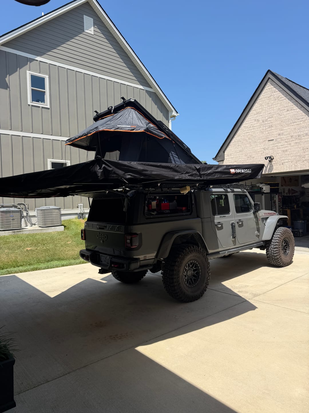 Customer photo review of OPENROAD Aluminum Hard Shell Roof Top Tent-PeakRoof LT V2 Series