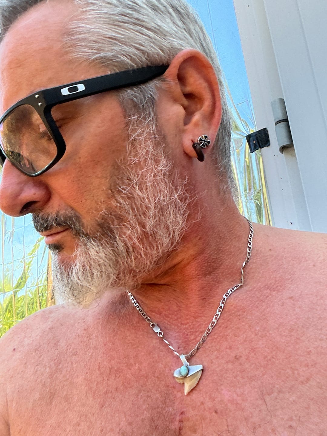Customer photo review of Boucles d’Oreilles Croix du Fief