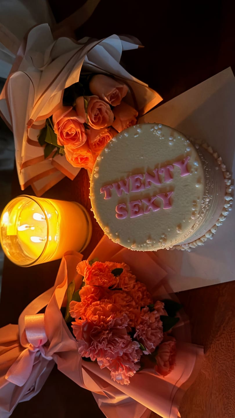 Customer photo review of White Ombre Pearl Cake