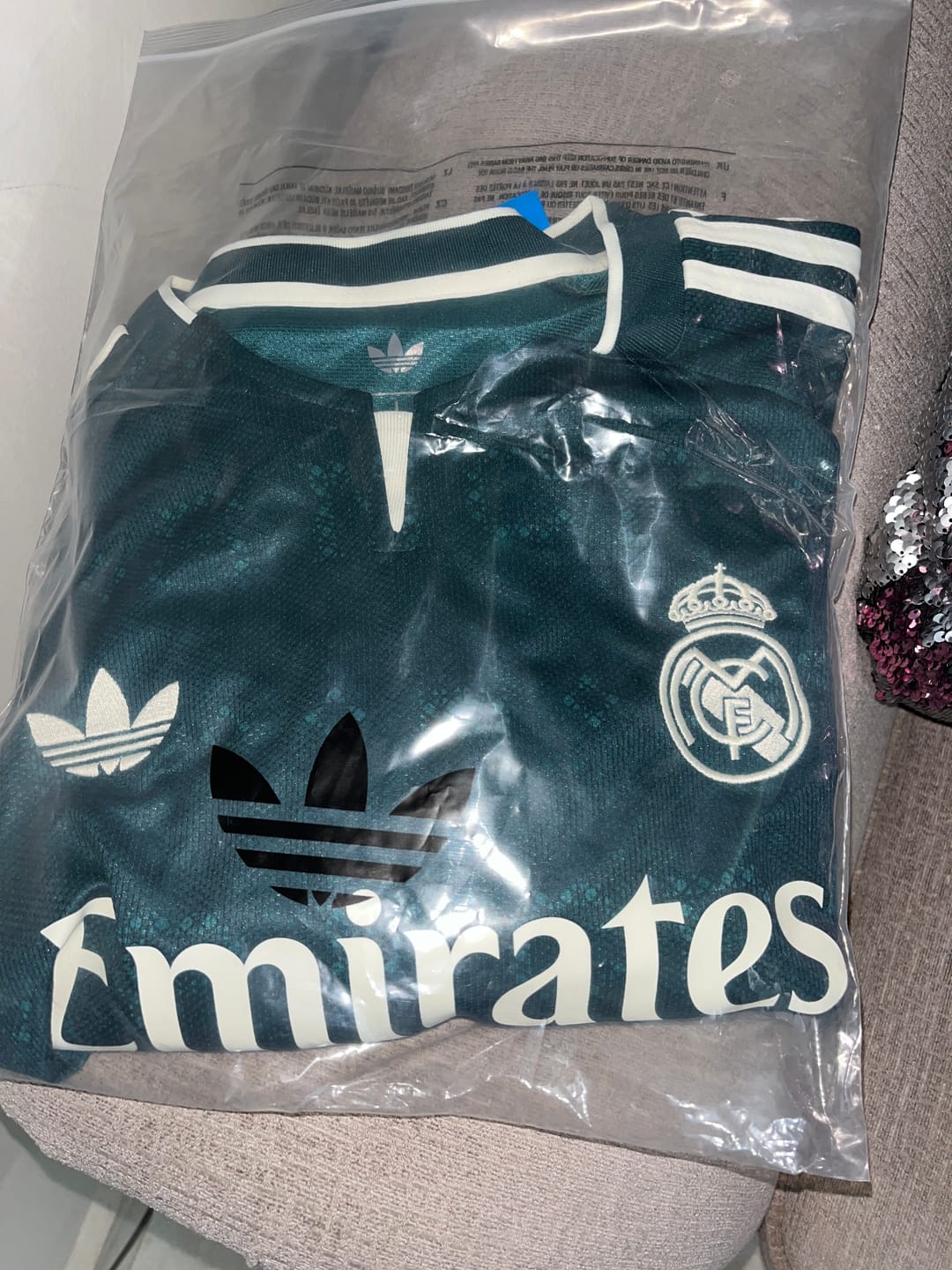 Customer photo review of R. Madrid Visitante 26/27