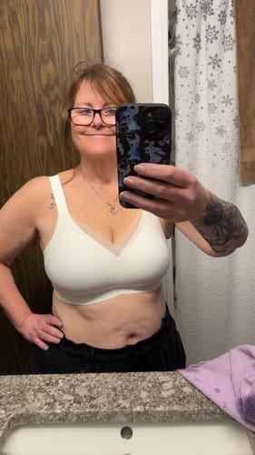 Customer photo review of Curvs Full Coverage Bra