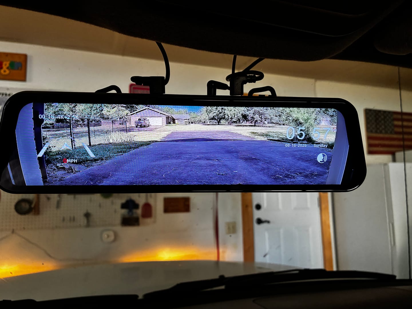 Customer photo review of WOLFBOX G900Pro 12MP WiFi Touch Screen Rear View Mirror Dash Cam Smart Mirror