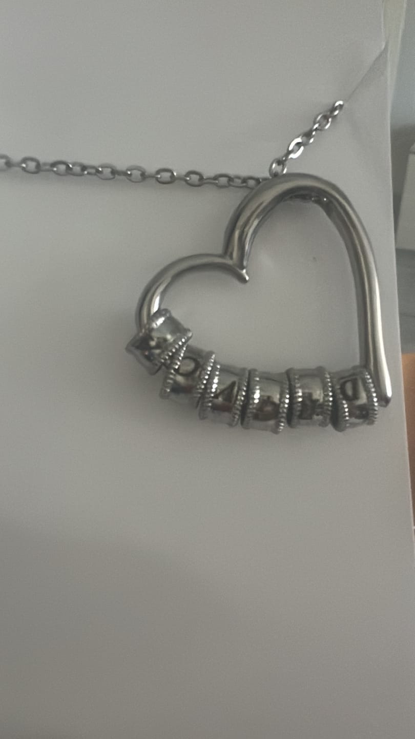 Customer photo review of Collana Cuore Lucchetto con Charm ✦ Le iniziali del tuo Cuore