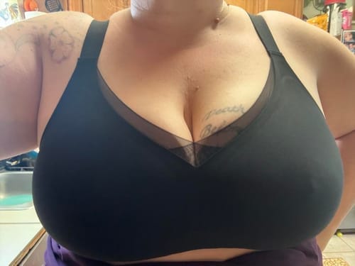Customer photo review of Curvs Full Coverage Bra