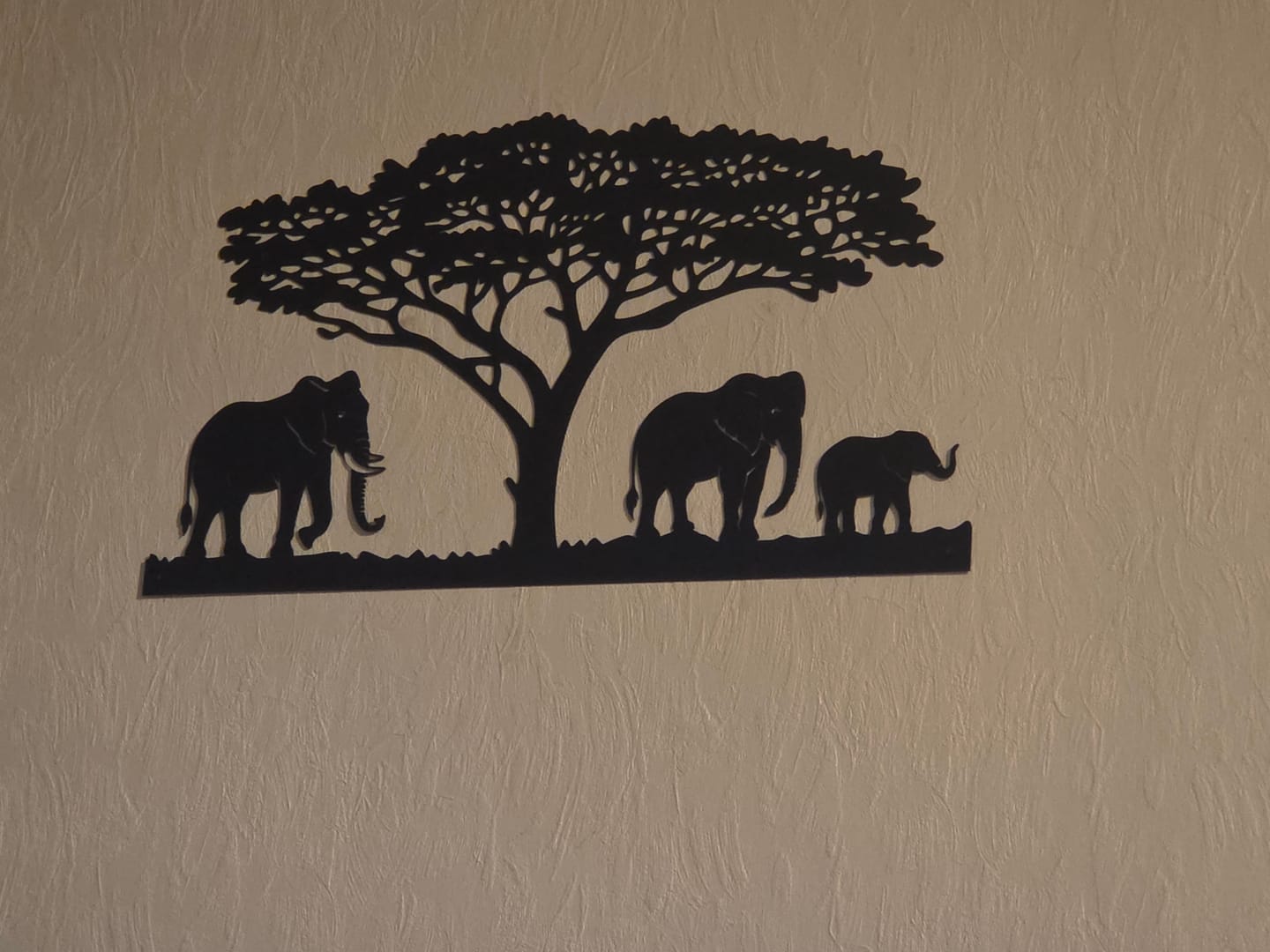 Customer photo review of Décoration murale en métal - Famille d'éléphants (V.02)