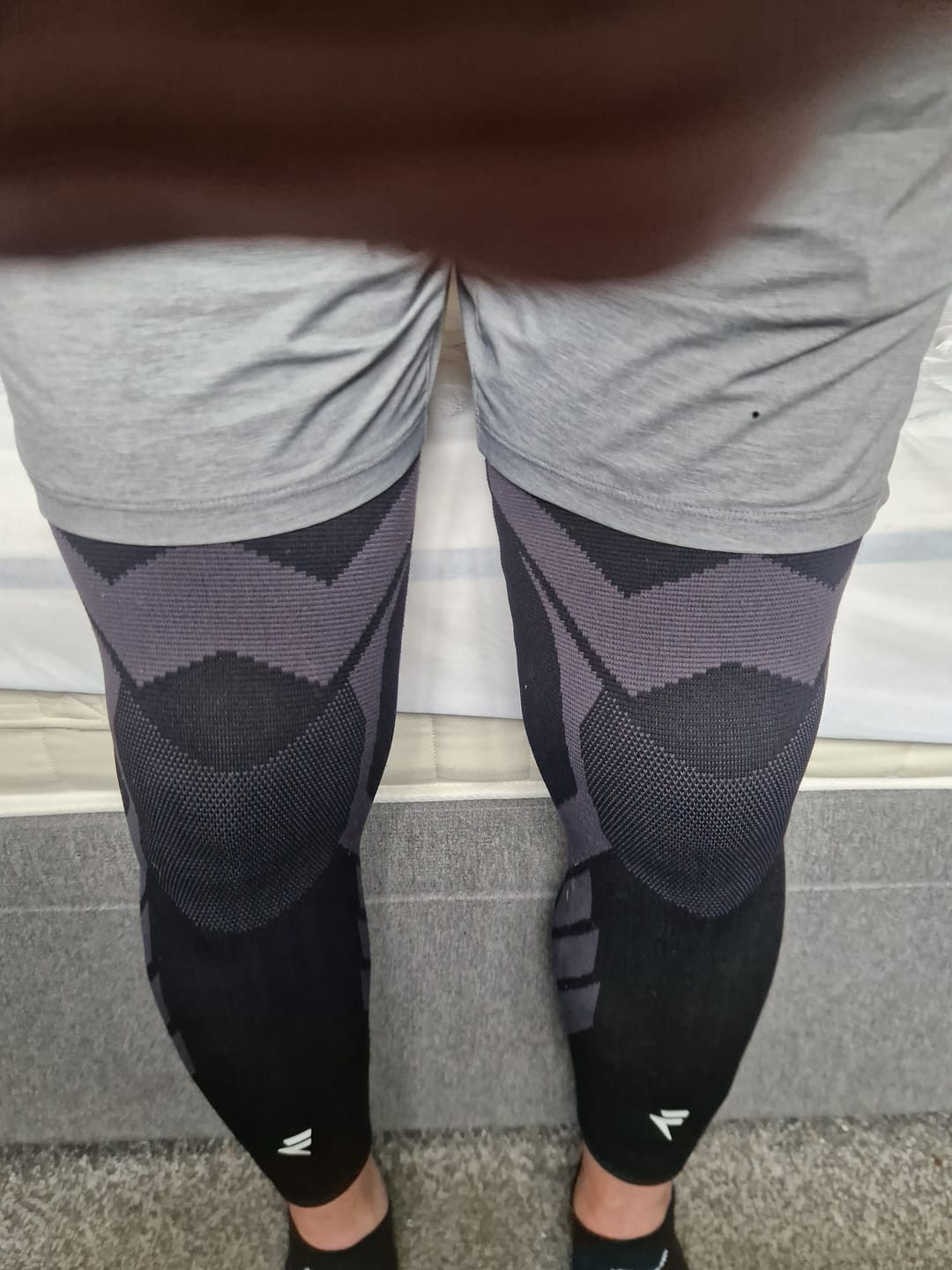 Customer photo review of Compression Sleeves V2 for Knees and Legs