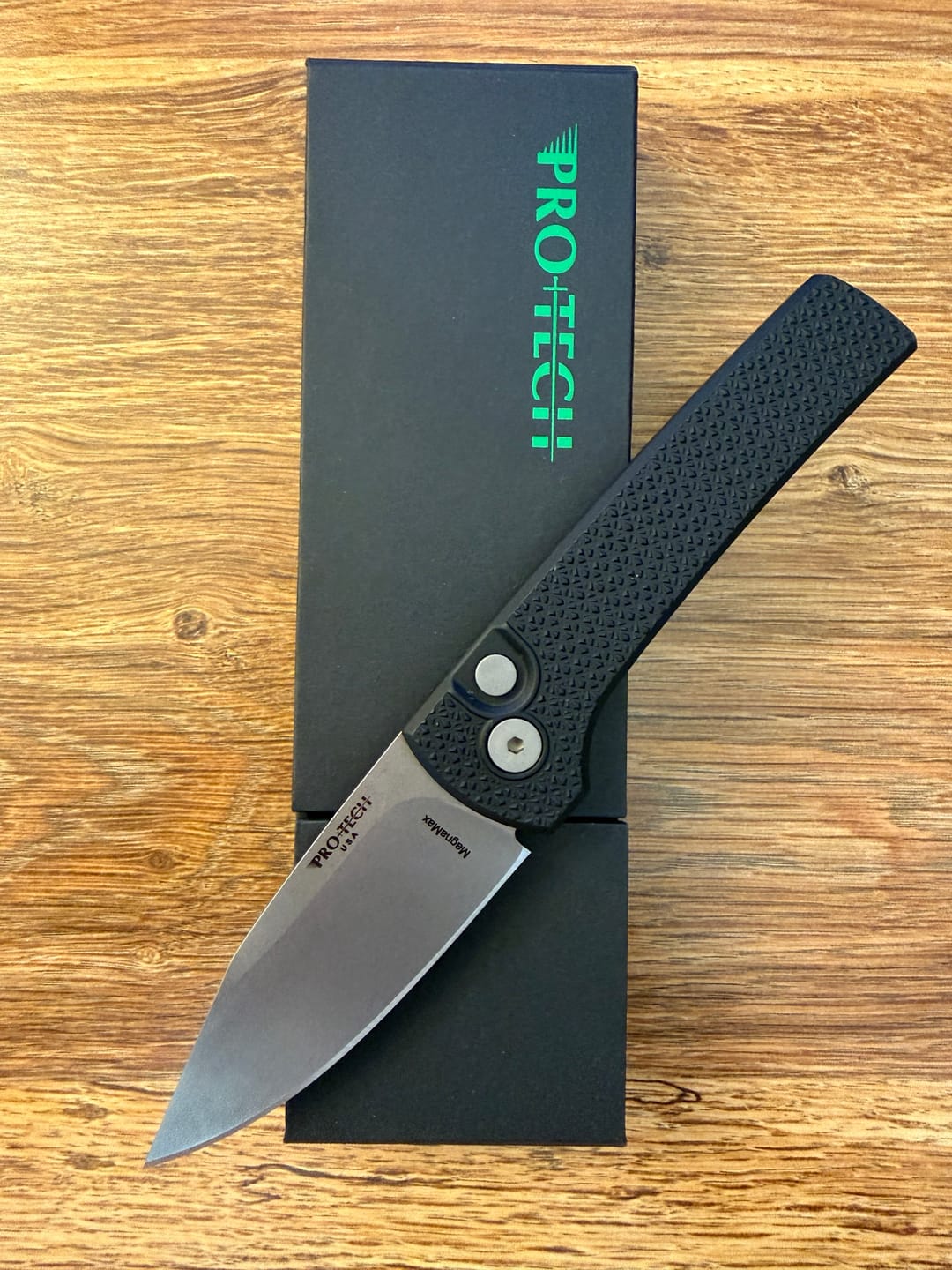 Customer photo review of Pro-Tech Scapegoat Compact Auto - Carbide Textured Black Aluminum, Stonewash CPM-MagnaMax - Made in USA (RCS1105)