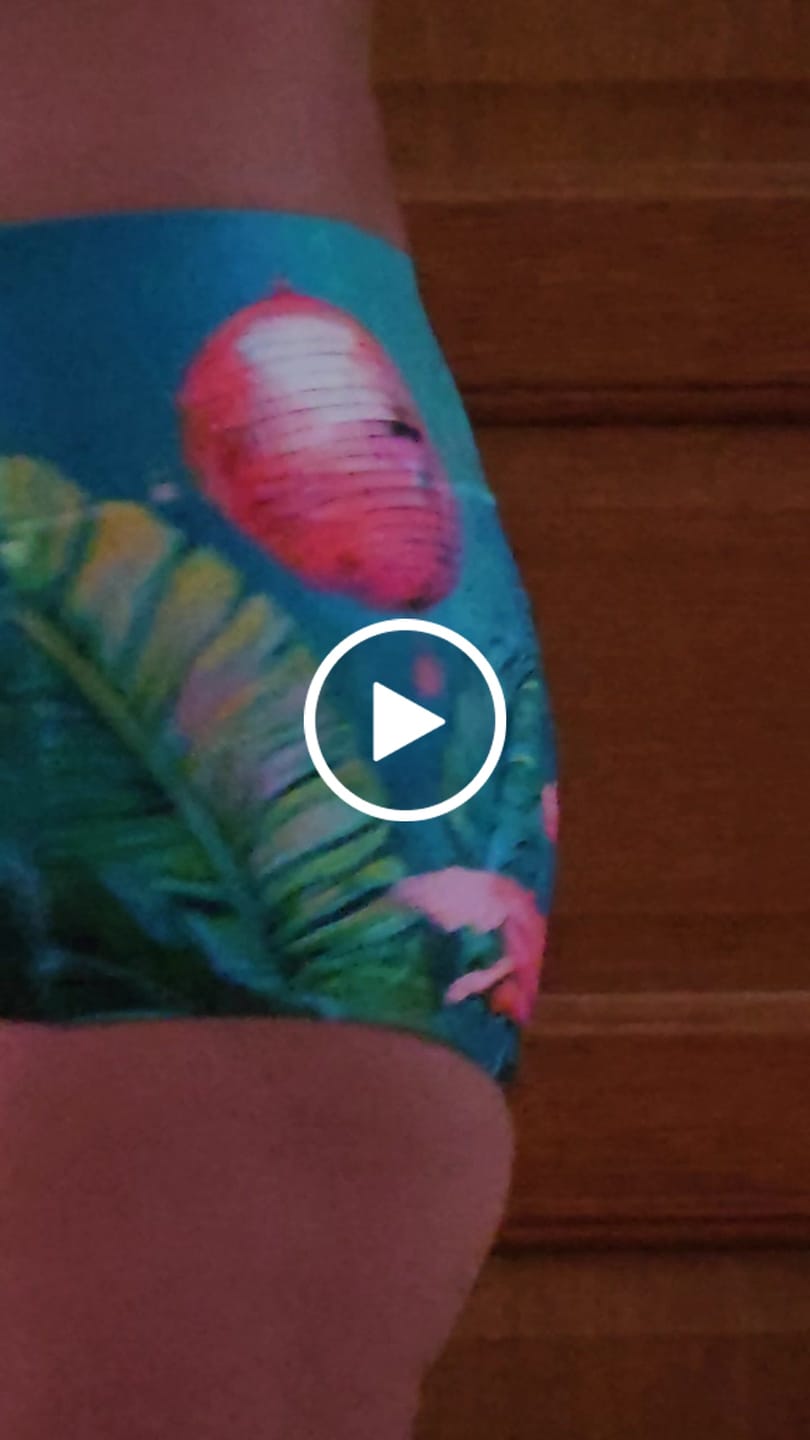 Customer video review of Shorty Flamant Chic