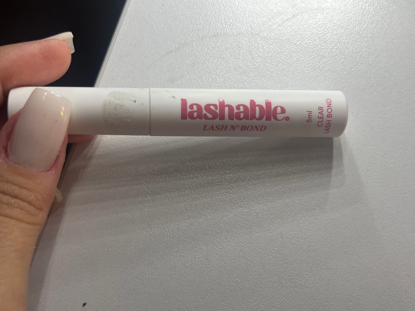Customer photo review of Lashable LASH N' BOND transparentní lepidlo