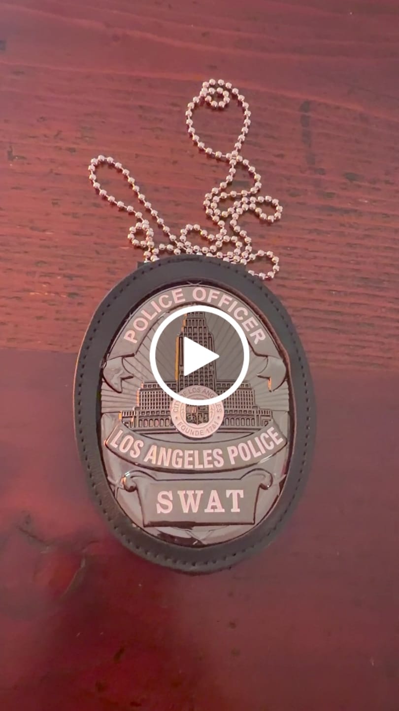 Customer video review of LAPD Los Angeles Police Office Customizable Number Movie prop badges
