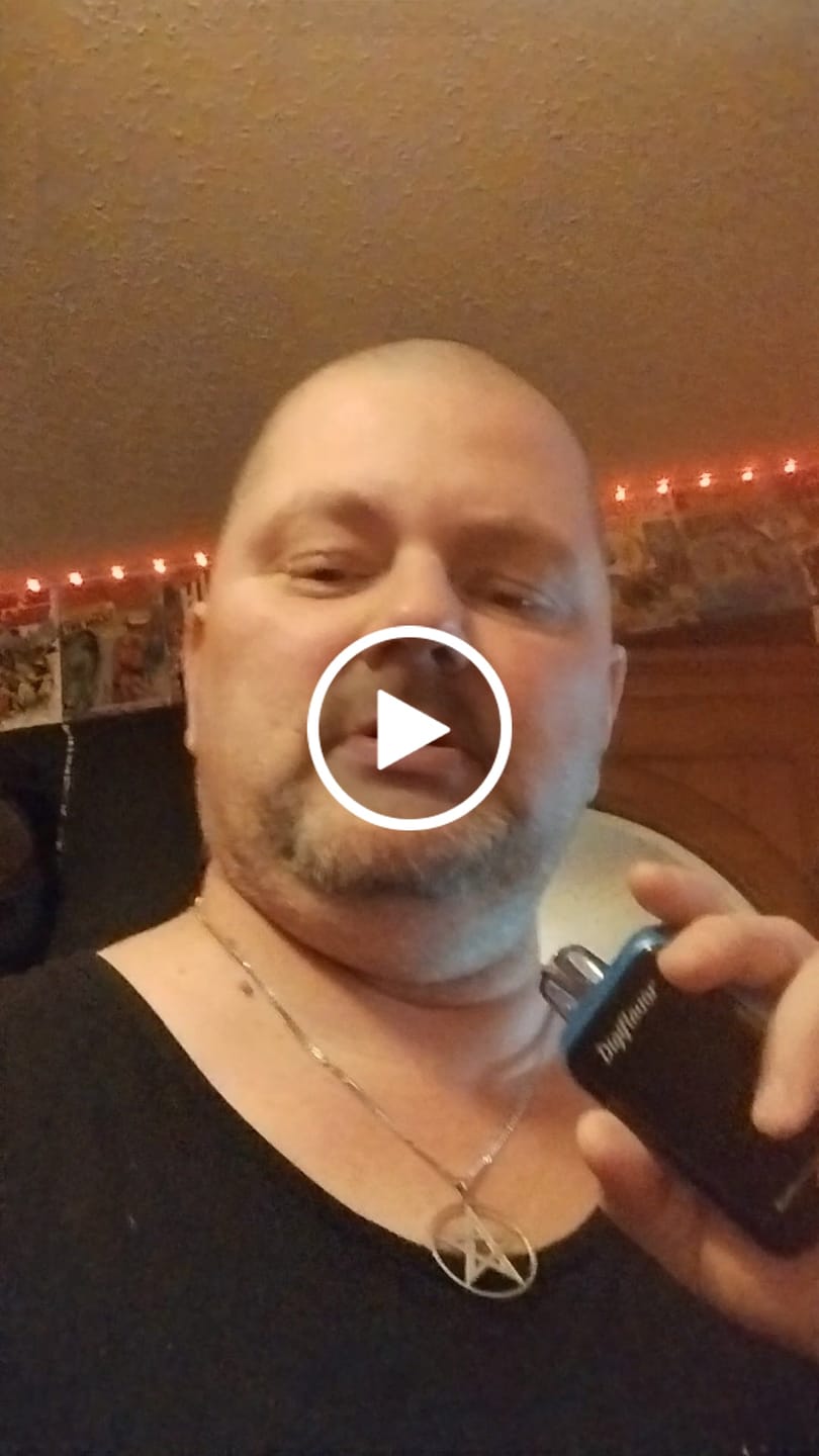 Customer video review of Blackberry Fcuking Fab DigiFlavor Sky 25000 Puffs