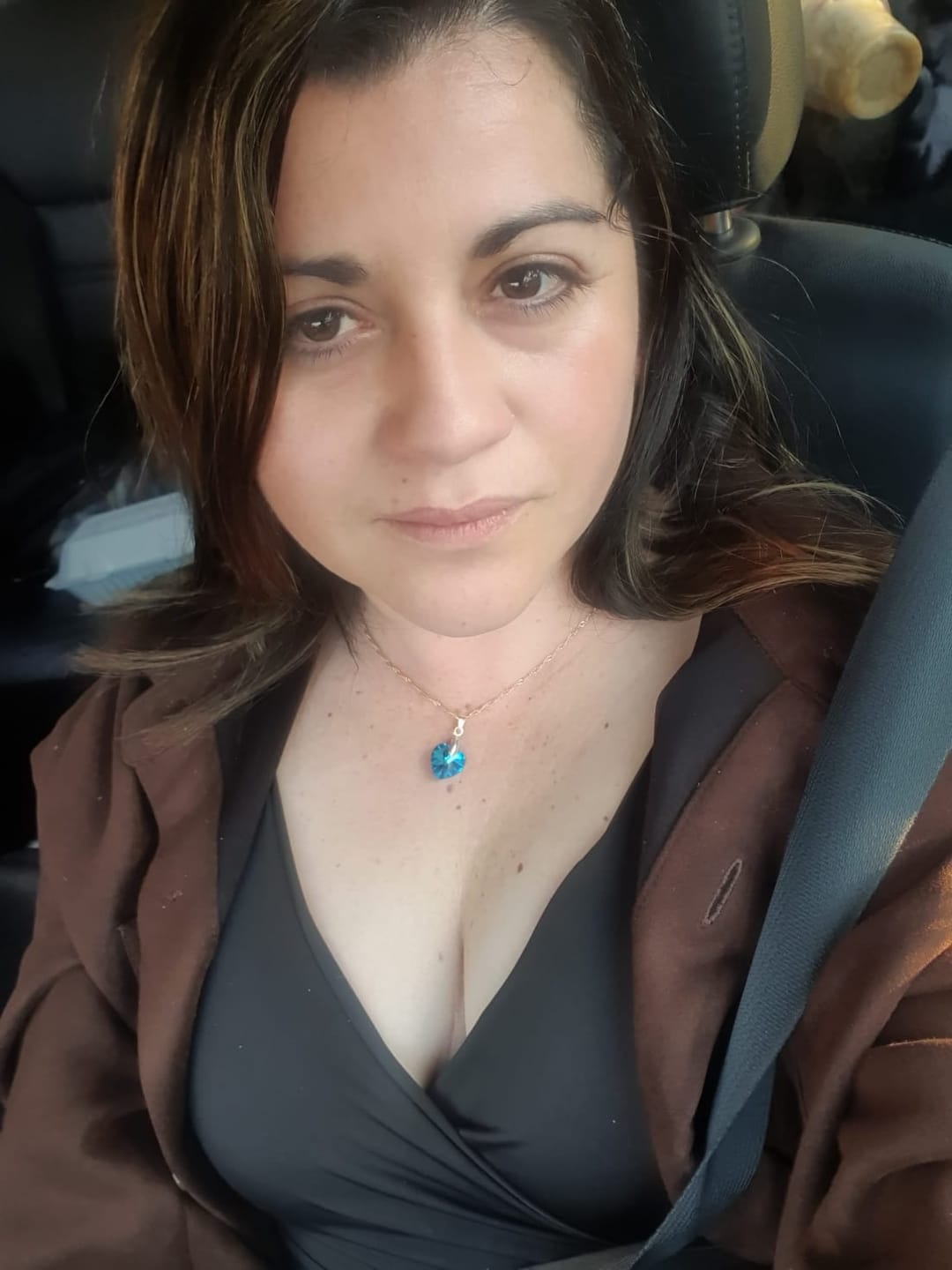 Customer photo review of Collar Corazón Titanic Azul Baño de Oro