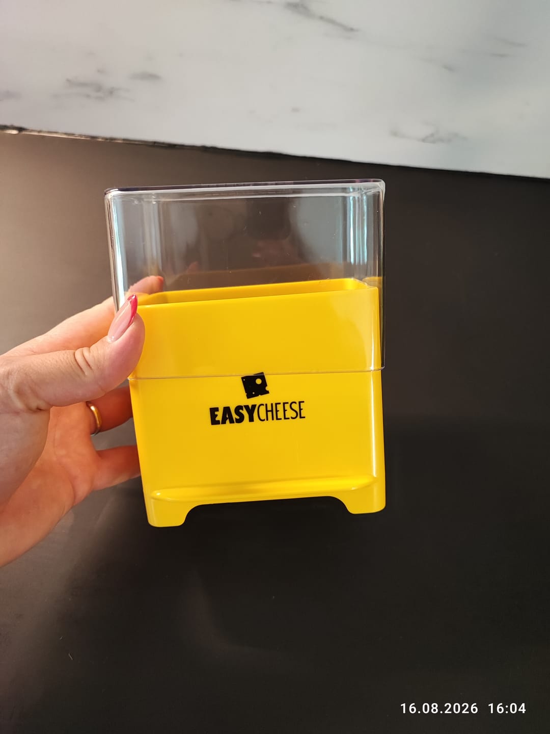 Customer photo review of EasyCheese® Osteklokke Original - Limited Edition Gul