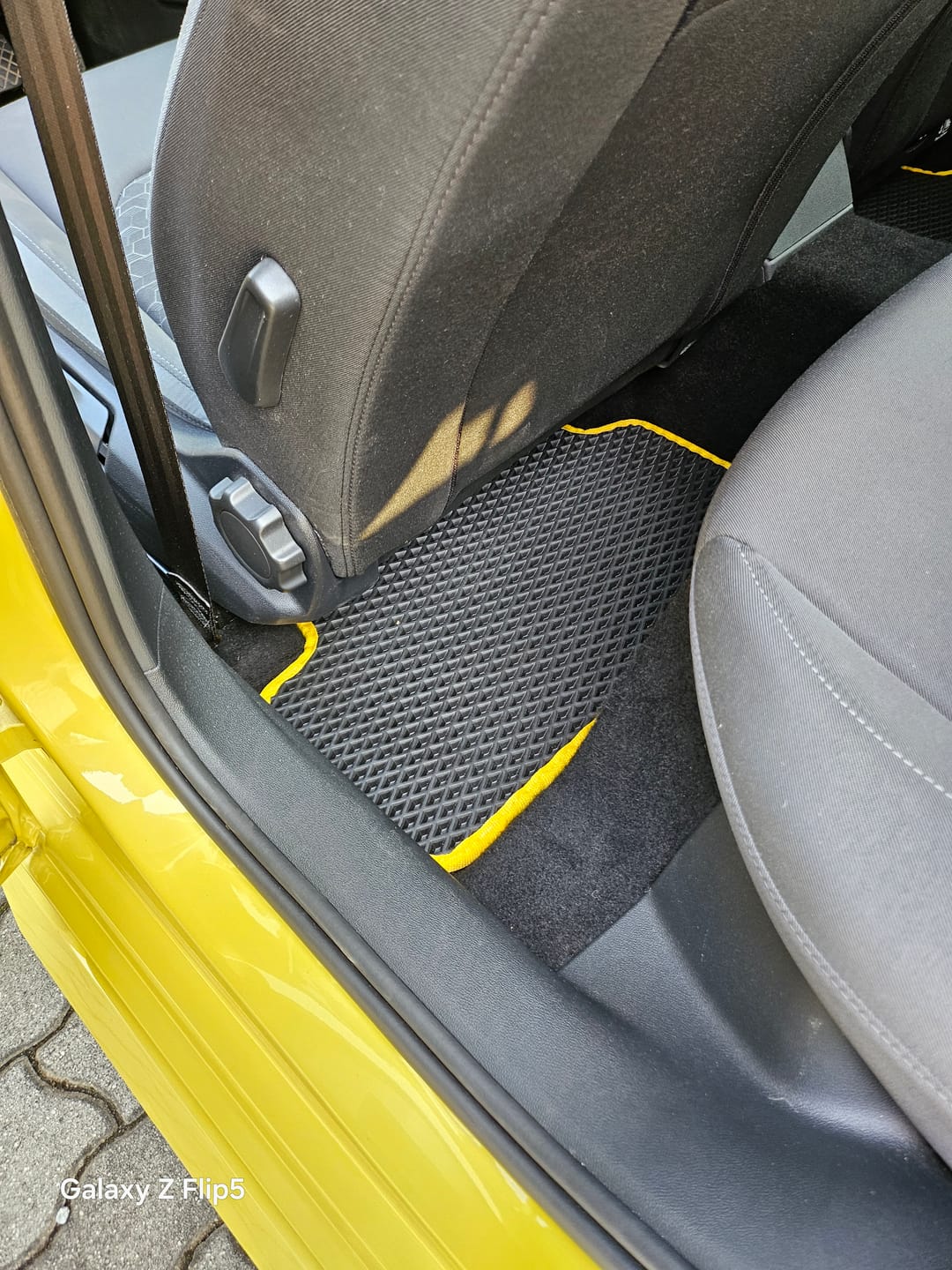 Customer photo review of Auto Fußmatten nach Maß - Komplettset