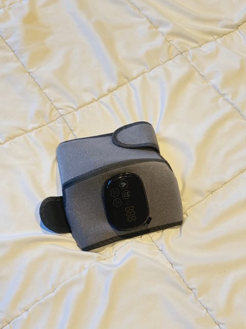 Customer photo review of RecovrLITE™ Knee Wrap