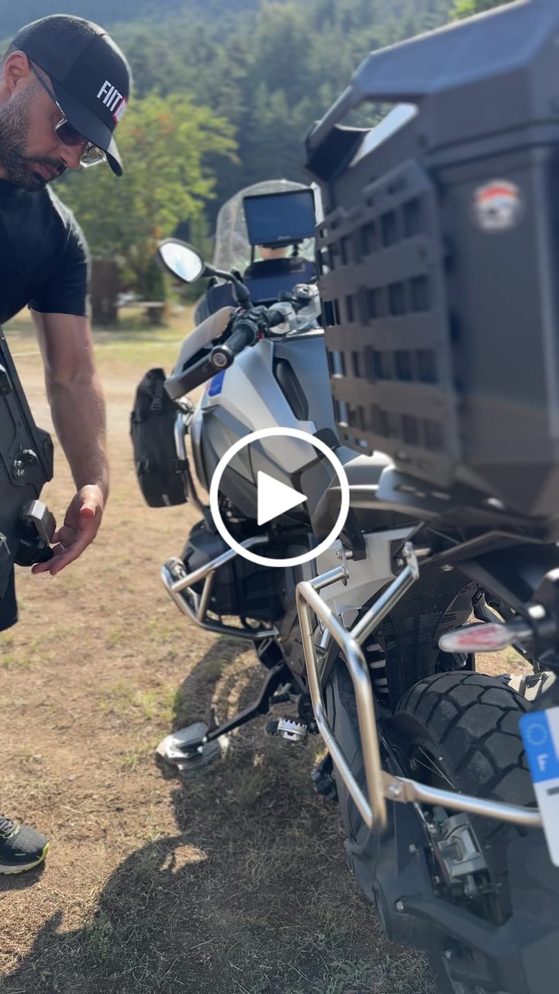Customer video review of MotoRacks – Motorcycle Luggage Pannier Racks