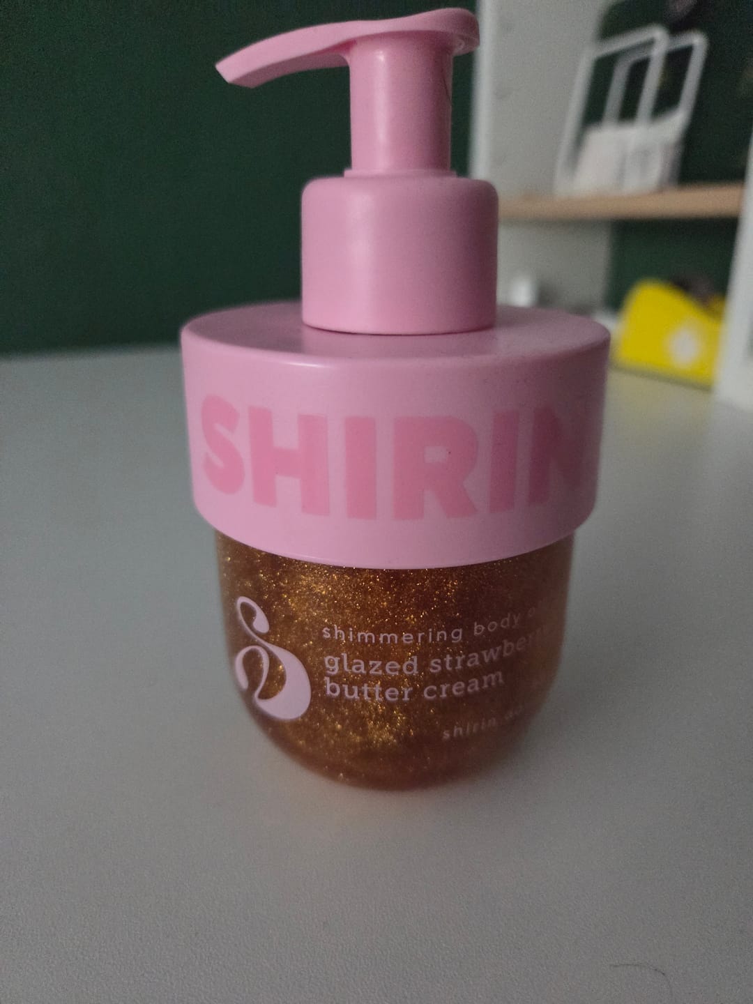 Customer photo review of Shimmering Body Oil Glazed Strawberry Butter Cream