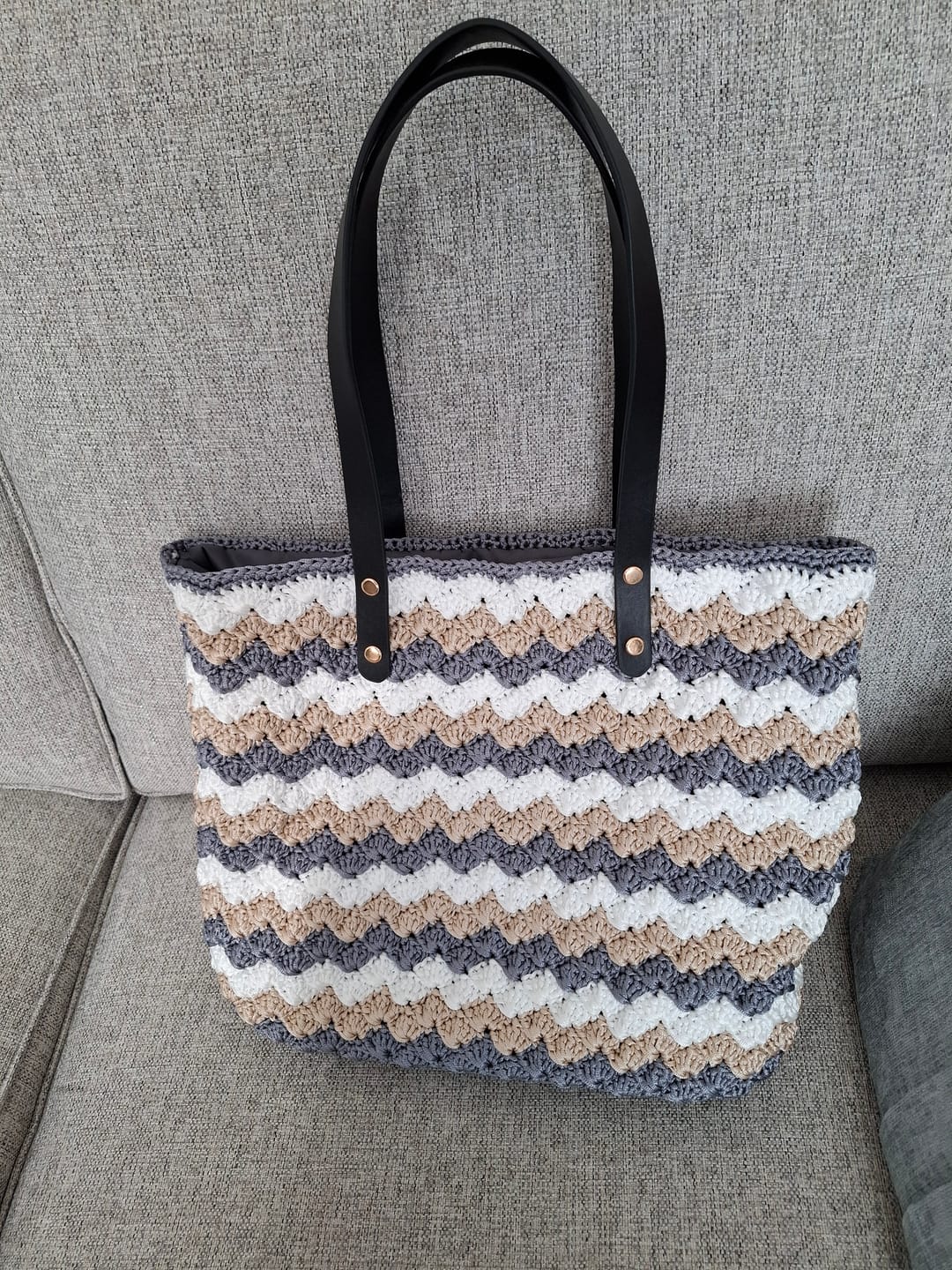 Customer photo review of Seabreaze Wave Tote Crochet Kit