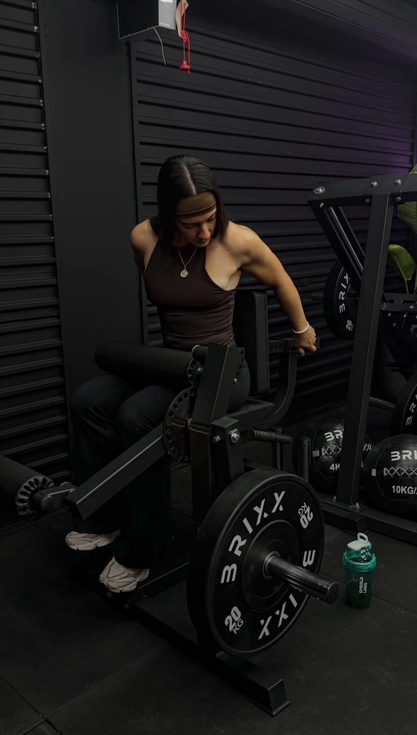 Customer photo review of BRIXX Plate-Loaded Leg Extension & Curl Machine