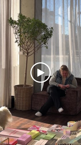 Customer video review of Loungi Left
