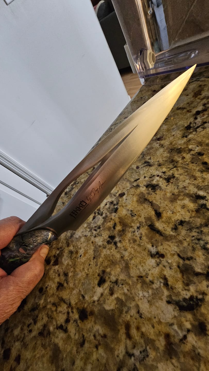 Customer photo review of The Pearl Eye Edition – Signature Knife by JIKKO®
