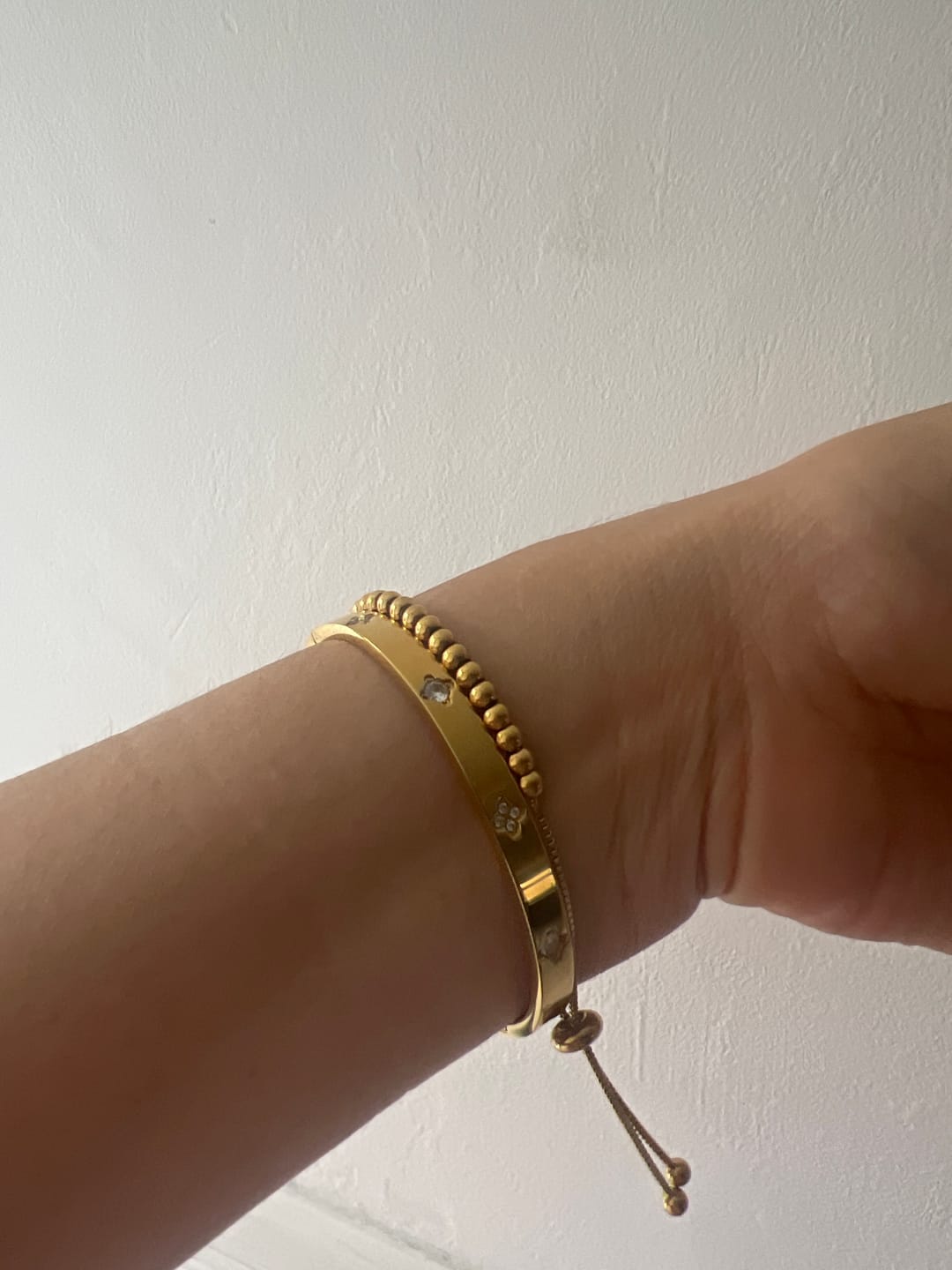 Customer photo review of Gold Clover Bangle