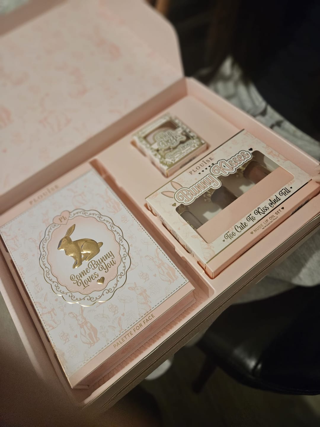 Customer photo review of Somebunny Loves You Makeup Set