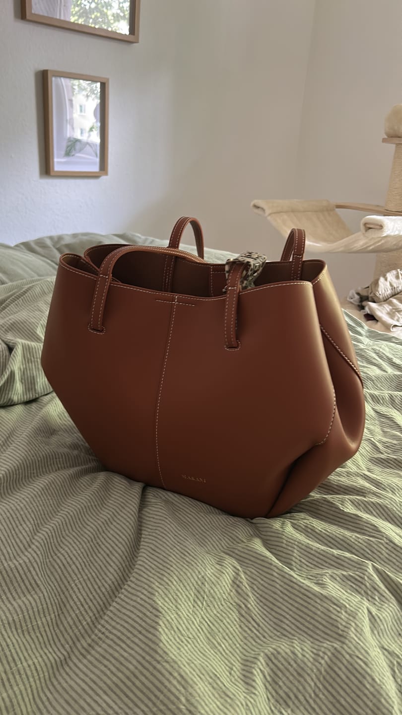 Customer photo review of EMALIA - DARK BROWN