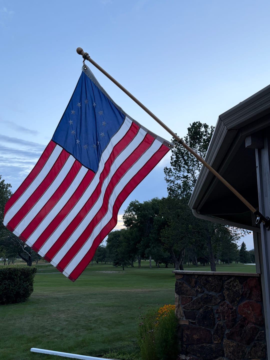 Customer photo review of Non-Tangle Flagpole Spinners