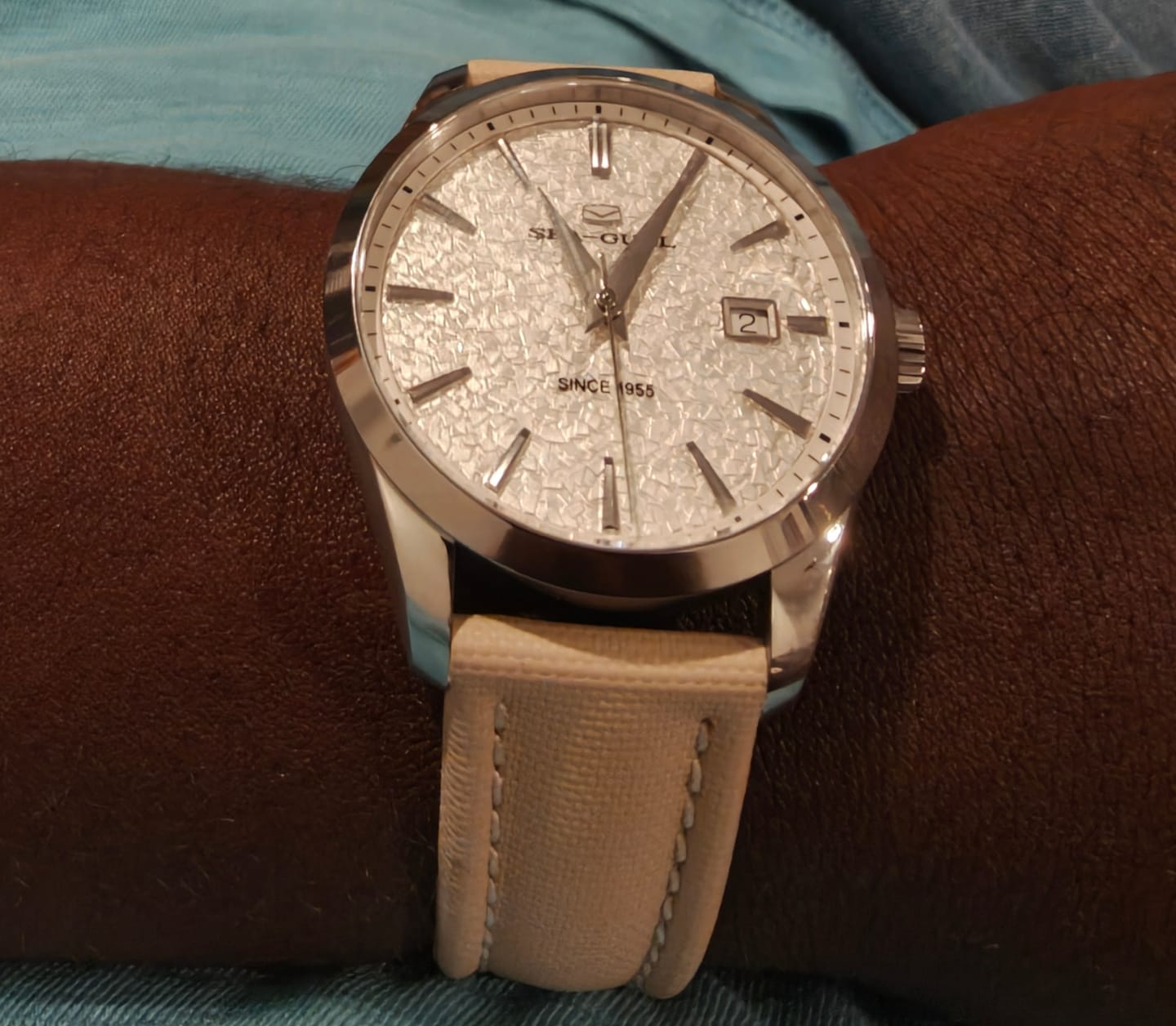 Customer photo review of Qingjia Series Shards of Time Dress Watch 40mm