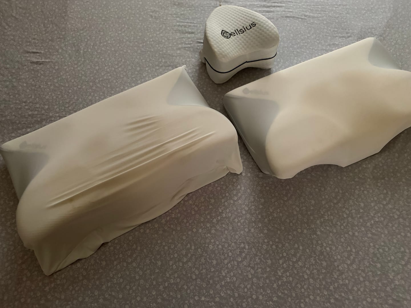 Customer photo review of Taie d'oreiller fraîche et douce (système drap housse) - Pose rapide, nuits fraîches