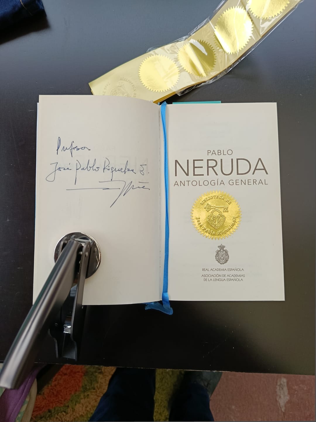 Customer photo review of Embosador de libros