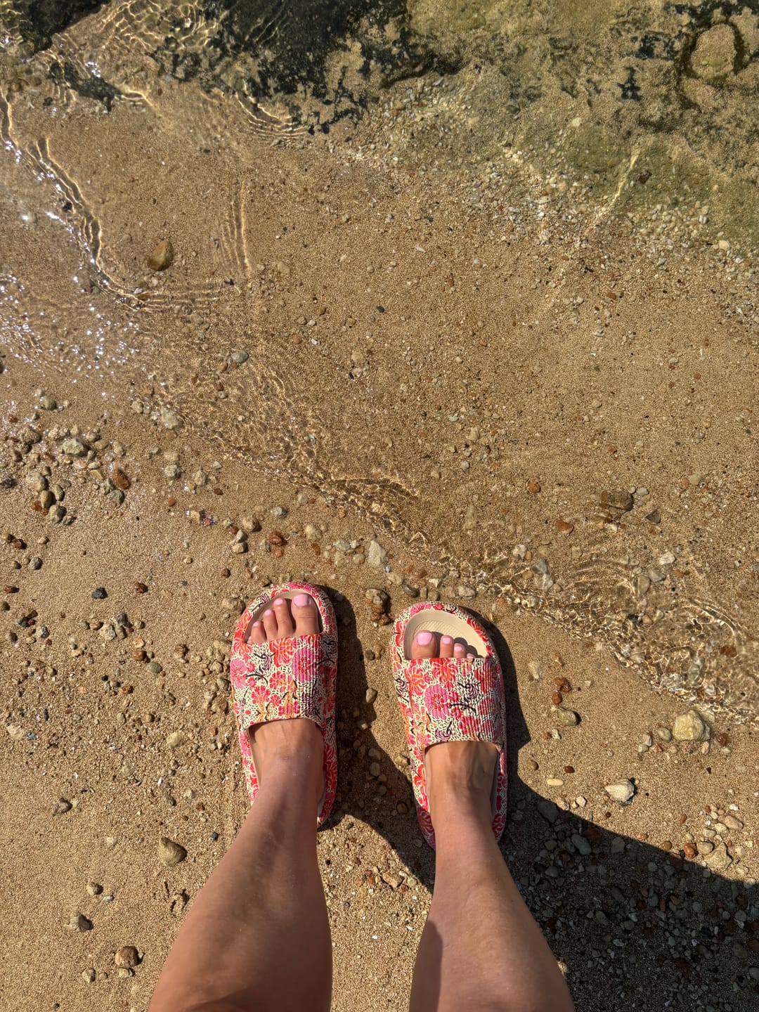 Customer photo review of HappyFlops Bohemian
