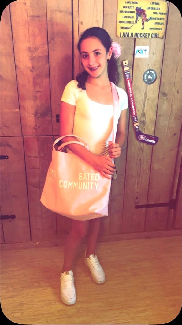 Customer photo review of GATED COMMUNITY CANVAS SHOPPER BAG LIGHT PINK