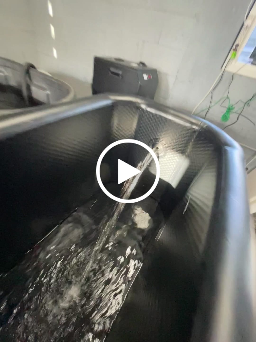 Customer video review of 1 HP Pro+ Chiller