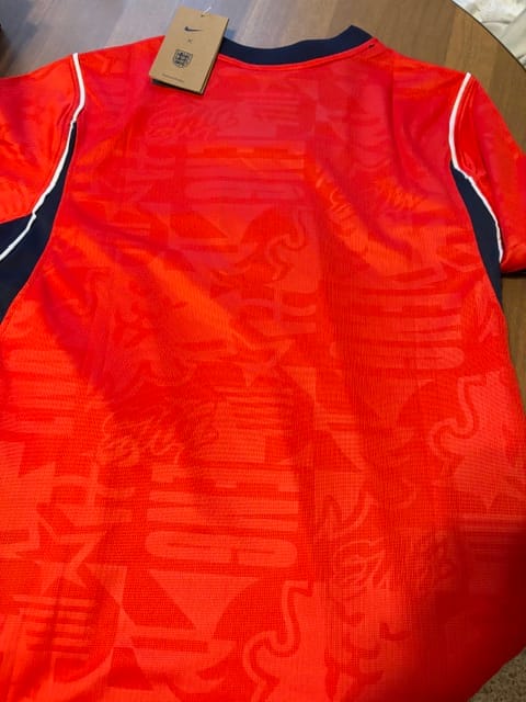 Customer photo review of England Harry Kane #9 2026 Away Jersey