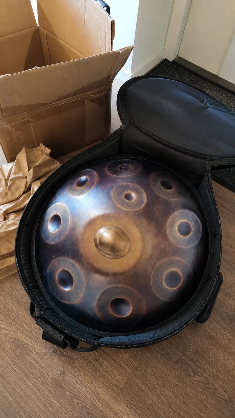 Customer photo review of Handpan Galaxy Kurd D-Moll 10 Noten – Violett-Verlauf