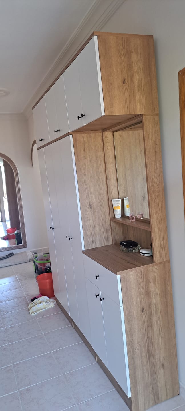 Customer photo review of Rani EA142 Portmanto Çekmeceli Aynalı Askılı Ayakkabılık Vestiyer Sepet Ceviz - Beyaz