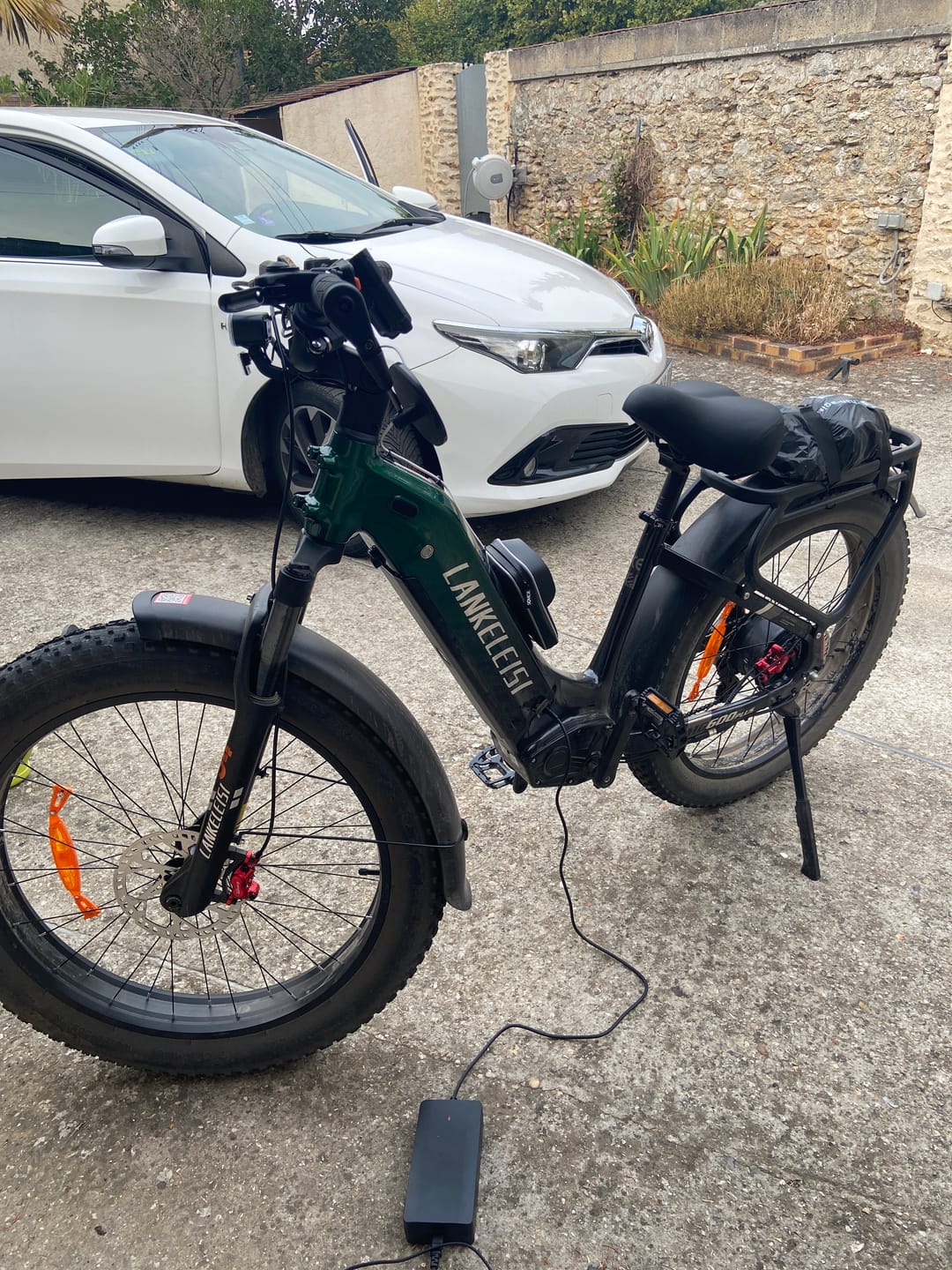Customer photo review of Lankeleisi MG600 Plus 26" Fat Bike 960Wh All Terrain SUV E-Bike with Switchable Sensor 48V 20Ah Battery