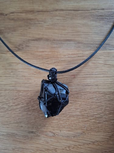 Customer photo review of Obsidian Necklace - Nature Pendant