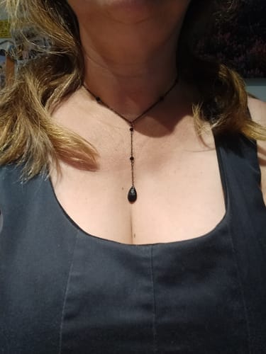Customer photo review of Obsidian Necklace - Pearl Necklace with Pendant