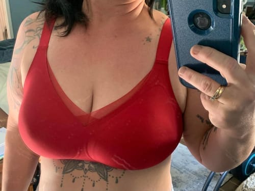 Customer photo review of Curvs Full Coverage Bra