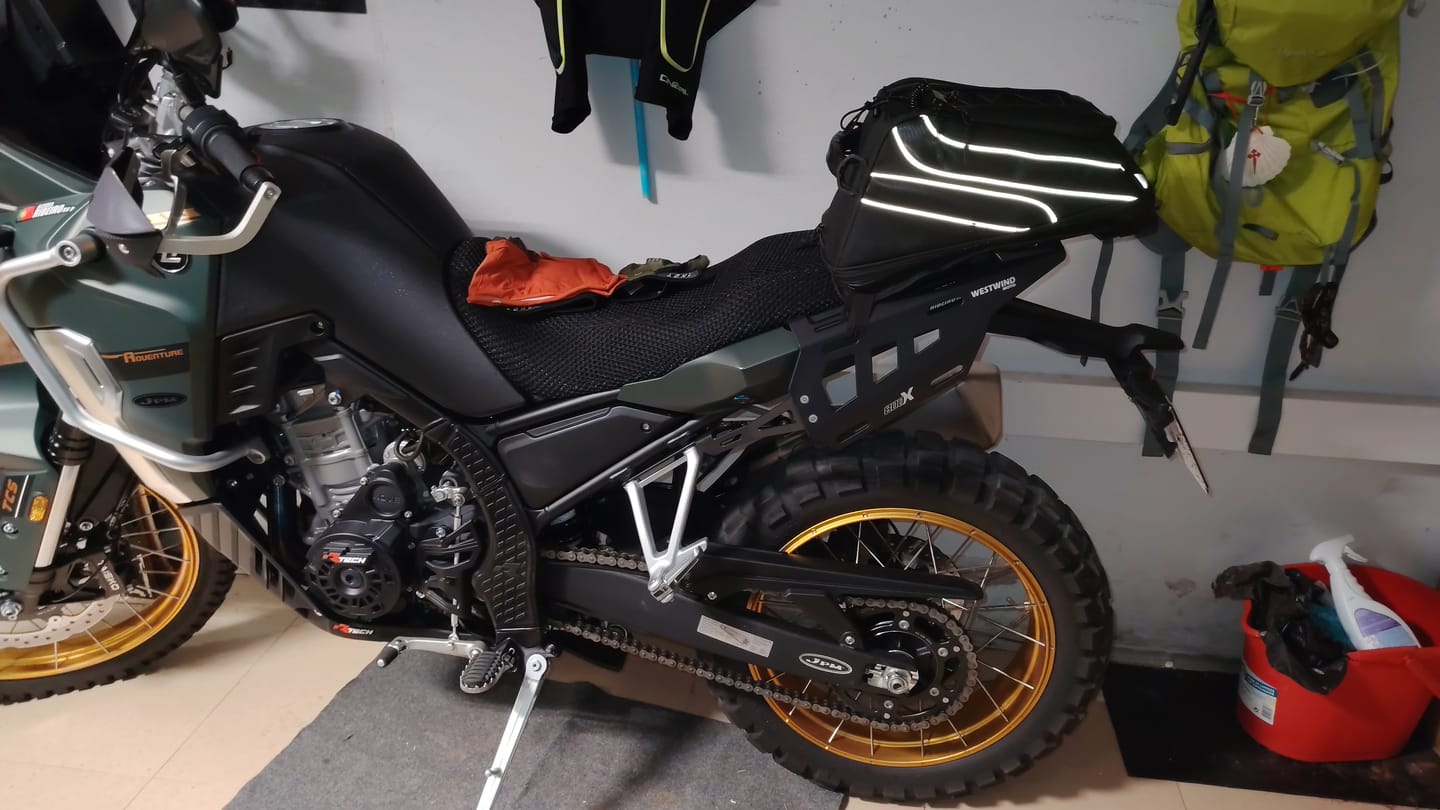 Customer photo review of Kove 800X/800X Rally Luggage Rack